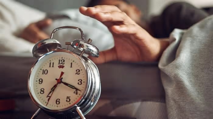 Acordar Cedo Eleva a Produtividade? Entenda o Que Diz a Ciência