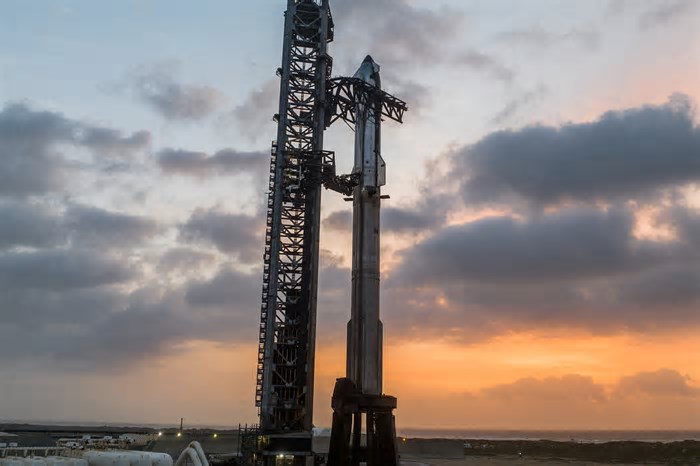 SpaceX prepares for ninth Starship test flight
