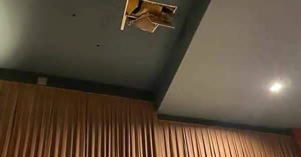 Teto desaba em cima de mulher que estava assistindo 'Premonição 6' no cinema