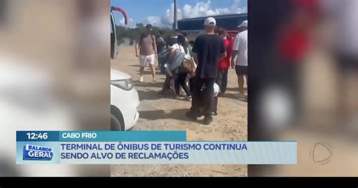 Terminal de ônibus de turismo continua sendo alvo de reclamações em Cabo Frio (RJ)