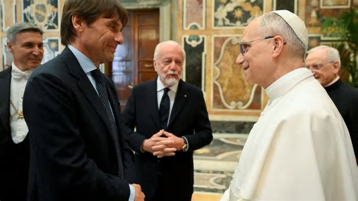 Papa Leão 14 Recebe Time Campeão Italiano Napoli