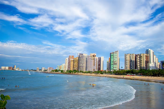 Fortaleza possui 9 trechos próprios para banho de mar neste fim de semana