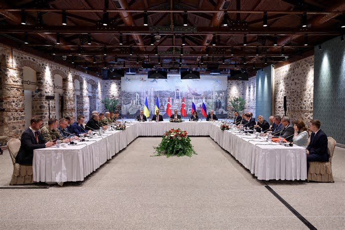 Primeira negociação entre Ucrânia e Rússia termina sem cessar-fogo