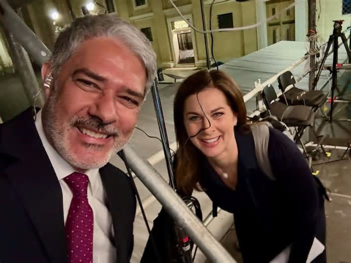 William Bonner pede desculpas a colega da CNN após cobertura do conclave: 'Barulho involuntário'