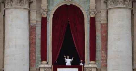 Legislativas: Marcelo no Vaticano para missa inaugural do novo papa no dia das eleições