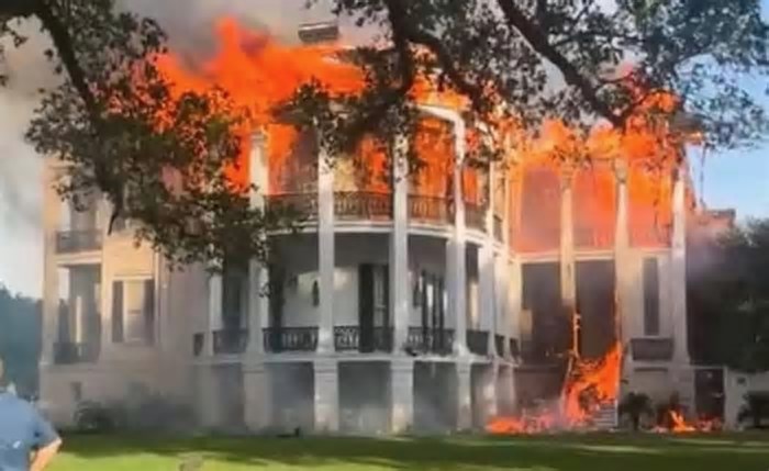 Maior mansão histórica do Sul dos EUA, com 165 quartos, é destruída por incêndio