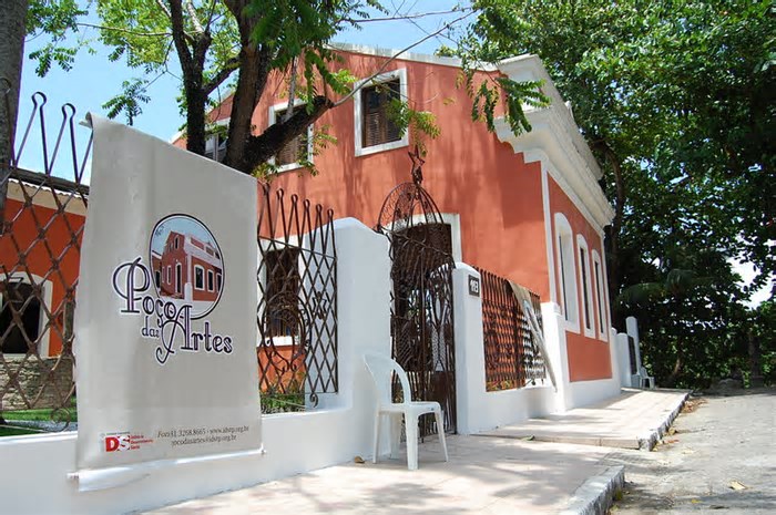 Artistas na sala de visitas