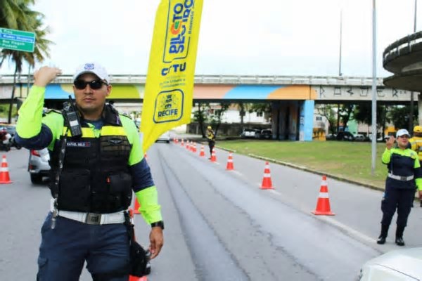 Corrida noturna altera trânsito no Centro do Recife no sábado (24)