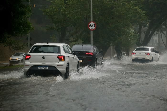 Salvador é a cidade onde mais choveu na Bahia nas últimas 24h; veja ranking
