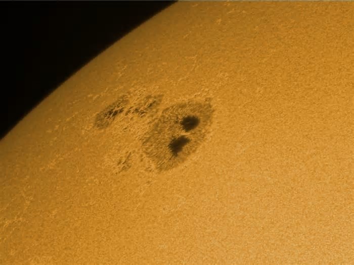 Mancha solar 10 vezes maior que a da Terra é detectada; quais os riscos para o planeta?