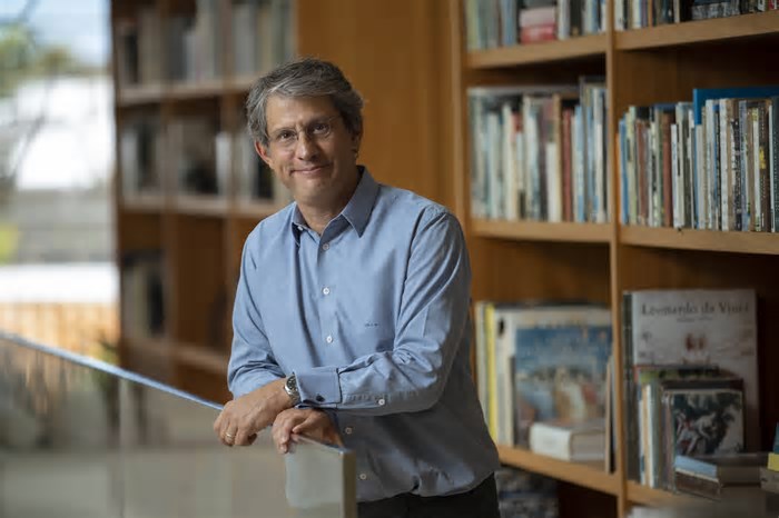 José Roberto de Castro Neves estreia na ficção com livro de tragédia à brasileira