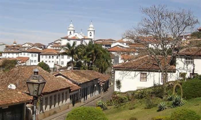Prefeitura de Diamantina afirma que asfaltamento foi autorizado pelo Iphan