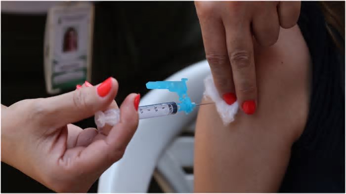 BH retoma vacinação contra covid-19 para público prioritário