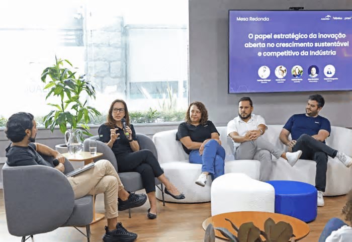 Empresas debatem inovações para a indústria em evento com startups no Ceará