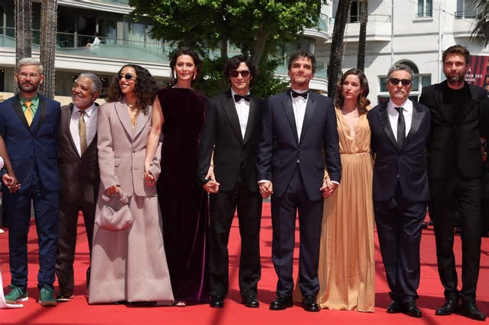 Confiante, equipe do filme 'O agente secreto' permanece em Cannes até o dia da premiação