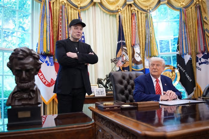 Trump elogia Musk e busca afastar rumores de conflito em coletiva para oficializar saída do bilionário do governo dos EUA