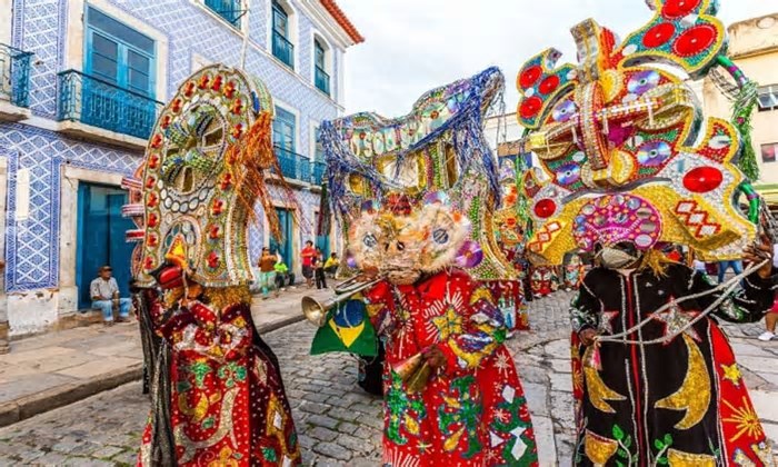 Tradições juninas atraem turistas ao Nordeste em 2025; veja como ir
