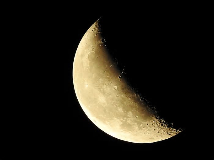 Qual a fase da Lua hoje, domingo (4)? Veja o calendário lunar de maio de 2025