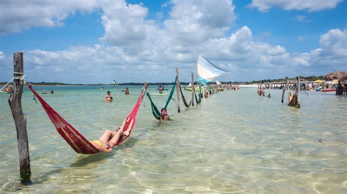 Um refúgio natural entre dunas e lagoas que parece ter saído de conto de fadas