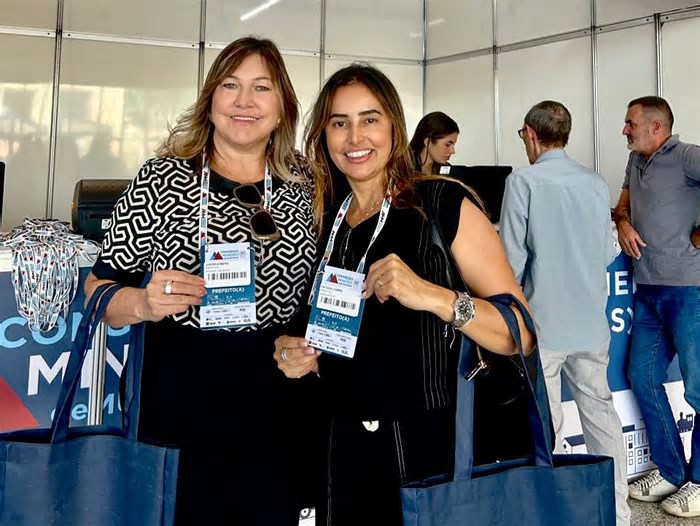 Prefeitas de Borda da Mata e Senador José Bento representam seus municípios no 40º Congresso Mineiro de Municípios em Belo Horizonte