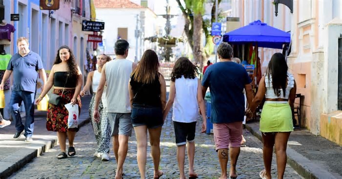 Salvador recebeu 2,6 milhões de turistas no primeiro trimestre de 2025 e supera marca do ano passado