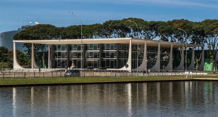 Moraes ouve testemunhas de Bolsonaro na ação do golpe