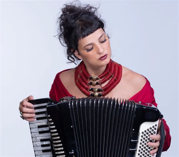 Show de Lívia Mattos é a primeira apresentação confirmada no Festival de Sanfoneiros do Cuca