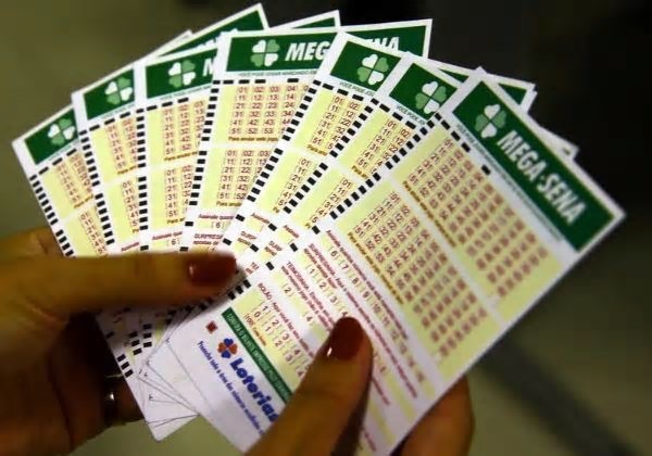 Nenhum apostador acerta as dezenas, e Mega-Sena acumula em R$ 38 milhões