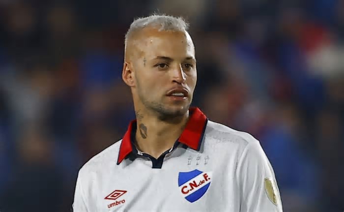 Nico López tem gol anulado pelo árbitro Piero Maza em Nacional-URU x Internacional e torcida colorada enlouquece