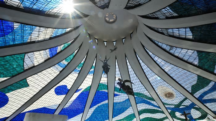Obra de Niemeyer e ícone da capital, Catedral de Brasília completa 55 anos