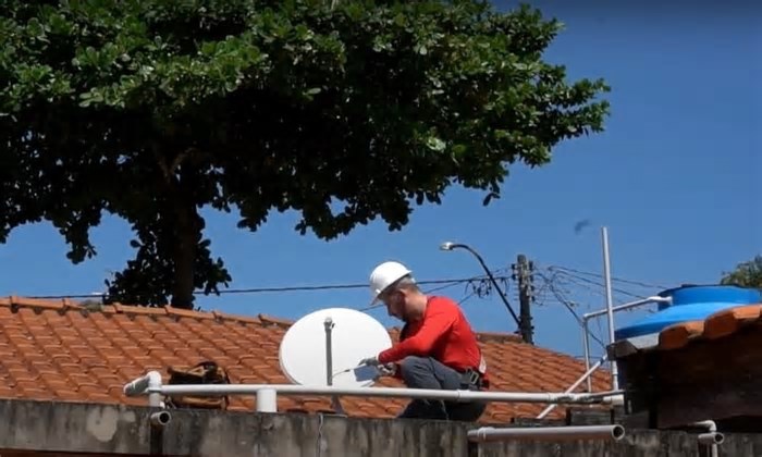 Famílias do RS afetadas pelas enchentes de 2024 podem solicitar reinstalação gratuita de suas parabólicas digitais até 30 de junho
