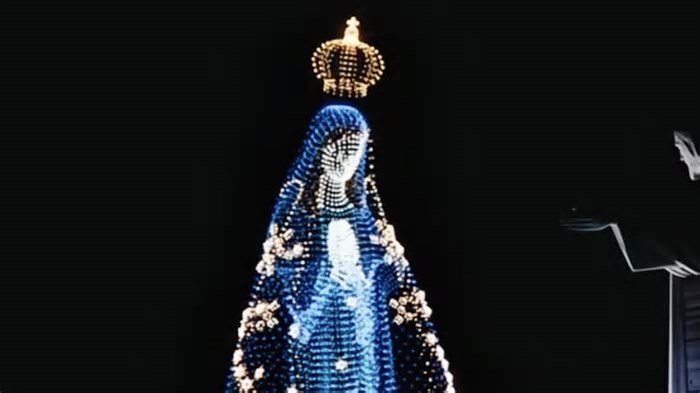 Dia das Mães: Nossa Senhora é projetada no Cristo Redentor no RJ