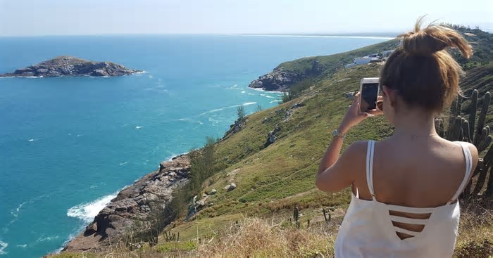 Quais são as duas praias brasileiras que figuram entre as 50 melhores do mundo?