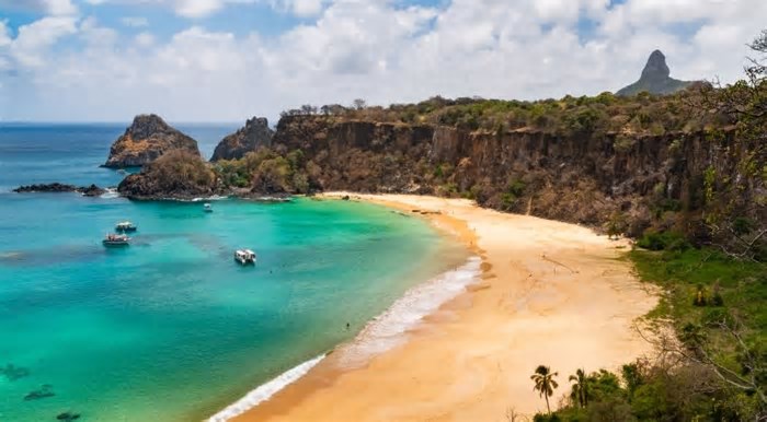 Duas praias brasileiras estão entre as 50 melhores do mundo; veja quais são