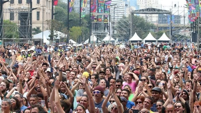 Virada Cultural: quanto a Prefeitura de SP pagou aos principais artistas em 2025?