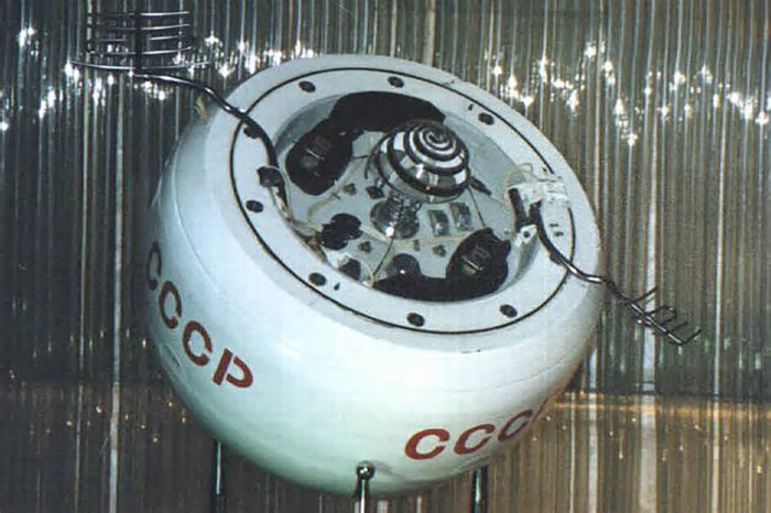 Módulo de nave espacial russa lançada em 1972 cai no oceano Índico, diz agência