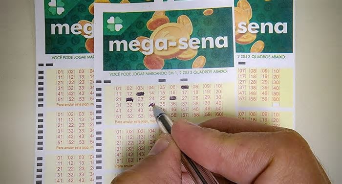 Mega-Sena sorteia prêmio de R$ 37,8 milhões nesta quinta; veja as dezenas