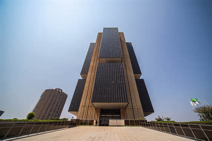 Banco Central promete regras para corretoras em 2025 e quer regular ativos tokenizados