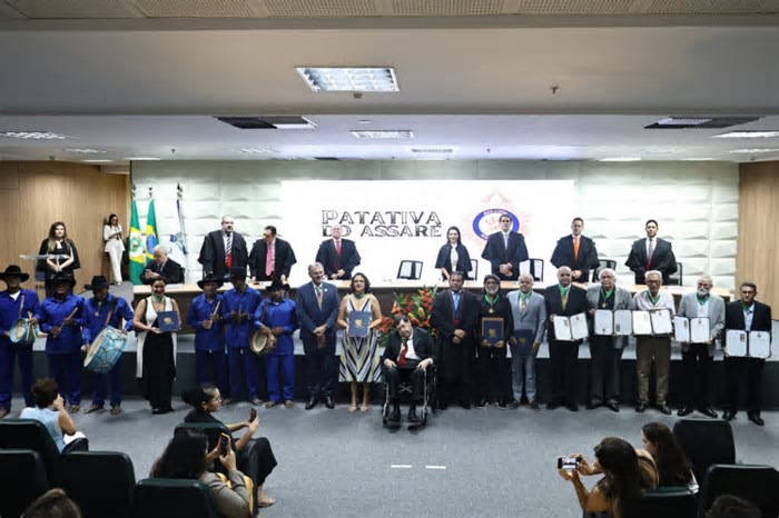 TRE homenageia grandes nomes da Justiça Eleitoral do Ceará