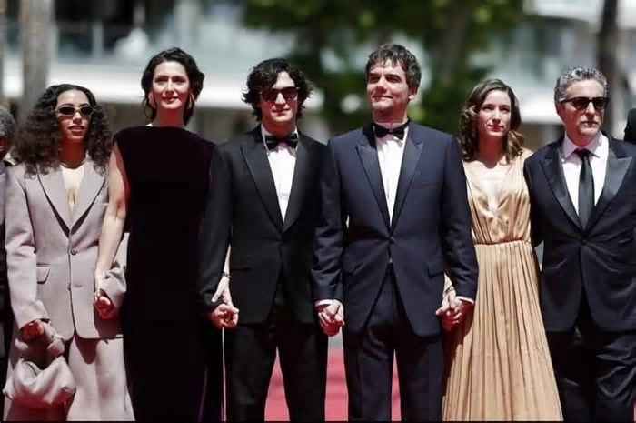 Alice Carvalho brilha em Cannes com “O Agente Secreto”, de Kleber Mendonça Filho