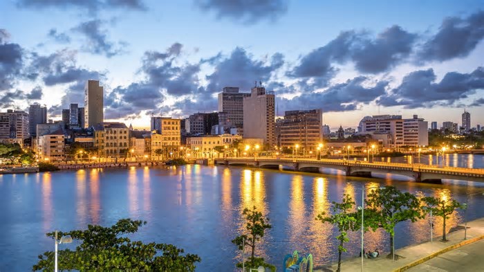 Conheça a cidade brasileira reconhecida por festas tradicionais e gastronomia única