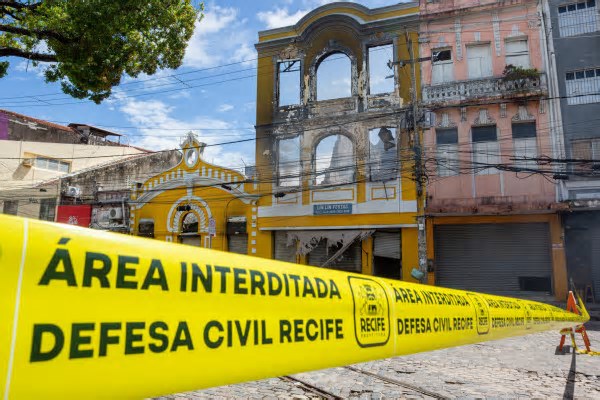 Comerciantes da Rua das Calçadas denunciam furto em lojas interditadas