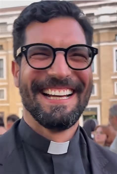 Padre brasileiro que foi ao Vaticano para o Conclave repercute na web e é comparado com personagem de novela