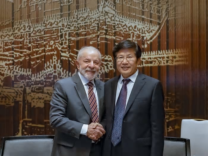 De energia renovável a carros elétricos: como a China pretende injetar R$ 27 bilhões no Brasil