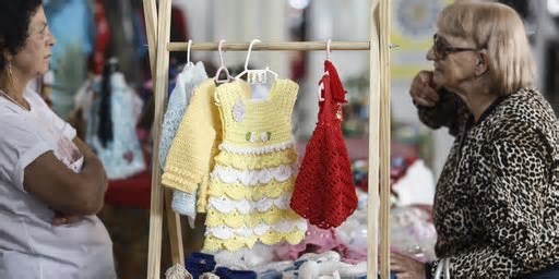 Feira de Dia das Mães reúne 170 expositores no Largo Glênio Peres, em Porto Alegre