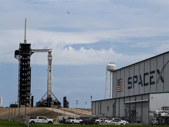 SpaceX se prepara para novo voo da Starship após falhas; lançamento será na terça-feira