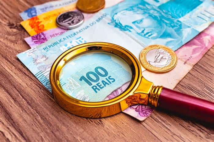 Valores a Receber: brasileiros ainda têm R$ 9 bilhões esquecidos para resgatar em bancos, alerta o BC