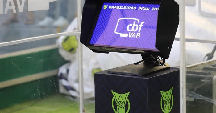 Clubes sugerem quatro mudanças para arbitragem no Brasileirão 2025; veja as propostas