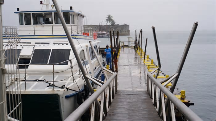 Travessia entre Salvador e Ilha de Itaparica é suspensa por conta das chuvas