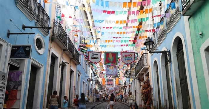 Salvador lidera ranking das cidades baianas mais buscadas para viajar em junho